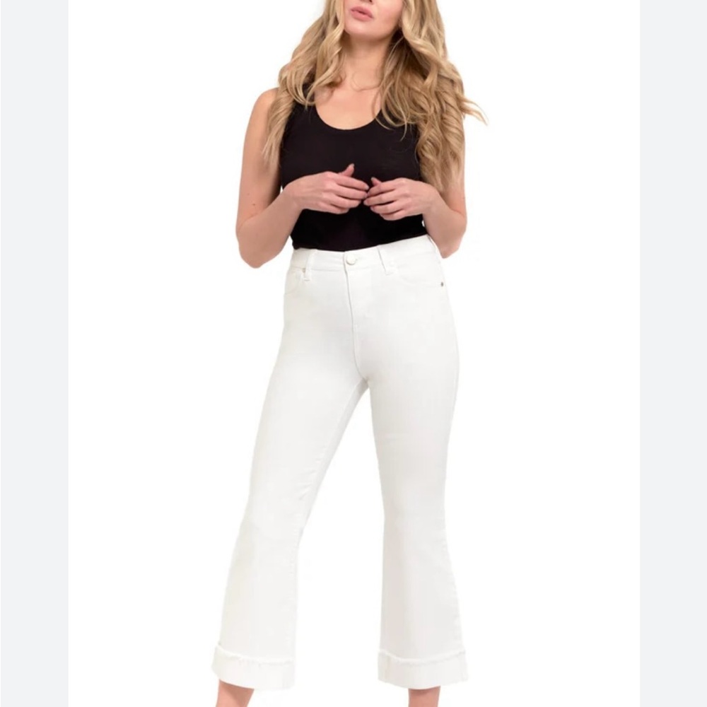 Price Firm. 1822 Luxe Demi Boot Cuff White Flare Jeans, Size 26